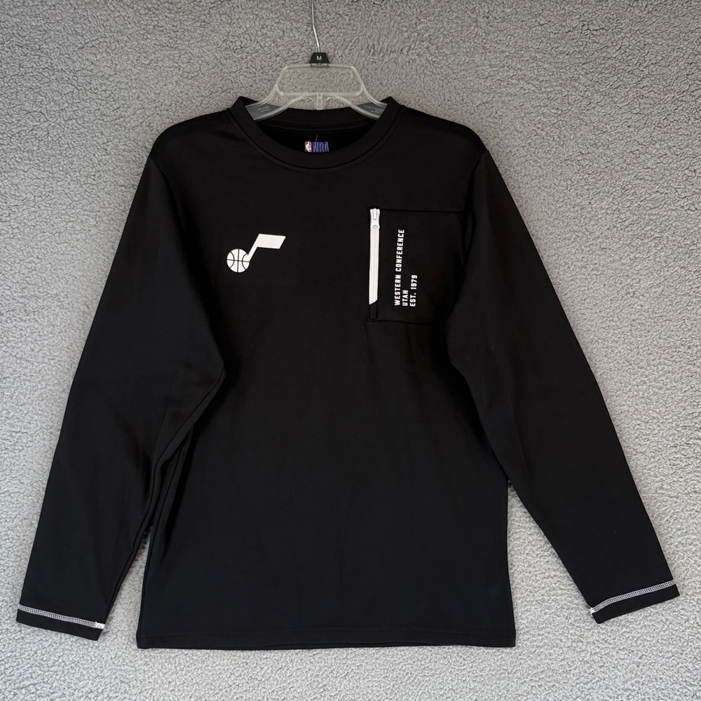Utah Jazz NBA Black & white Long Sleeve Men's Medium crew neck sweater pullover